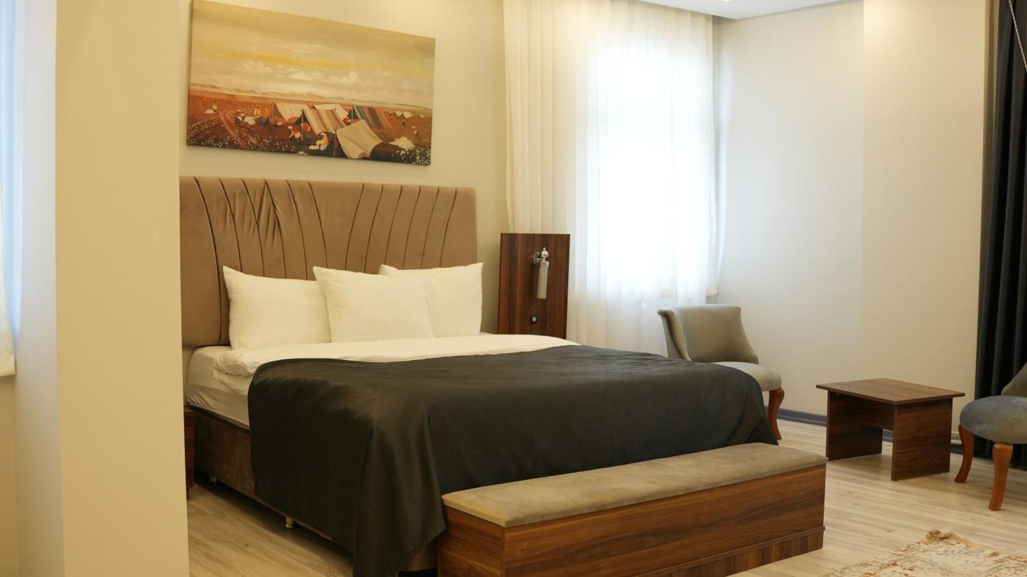 Grand Krone Hotel Cinarcik Exterior photo